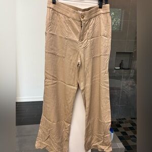LOFT Women's lightweight Tan Trousers EUC